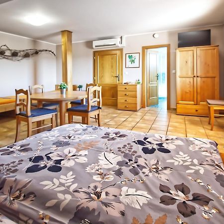 Penzion Vinarstvi Cervinka Horni Vestonice Εξωτερικό φωτογραφία